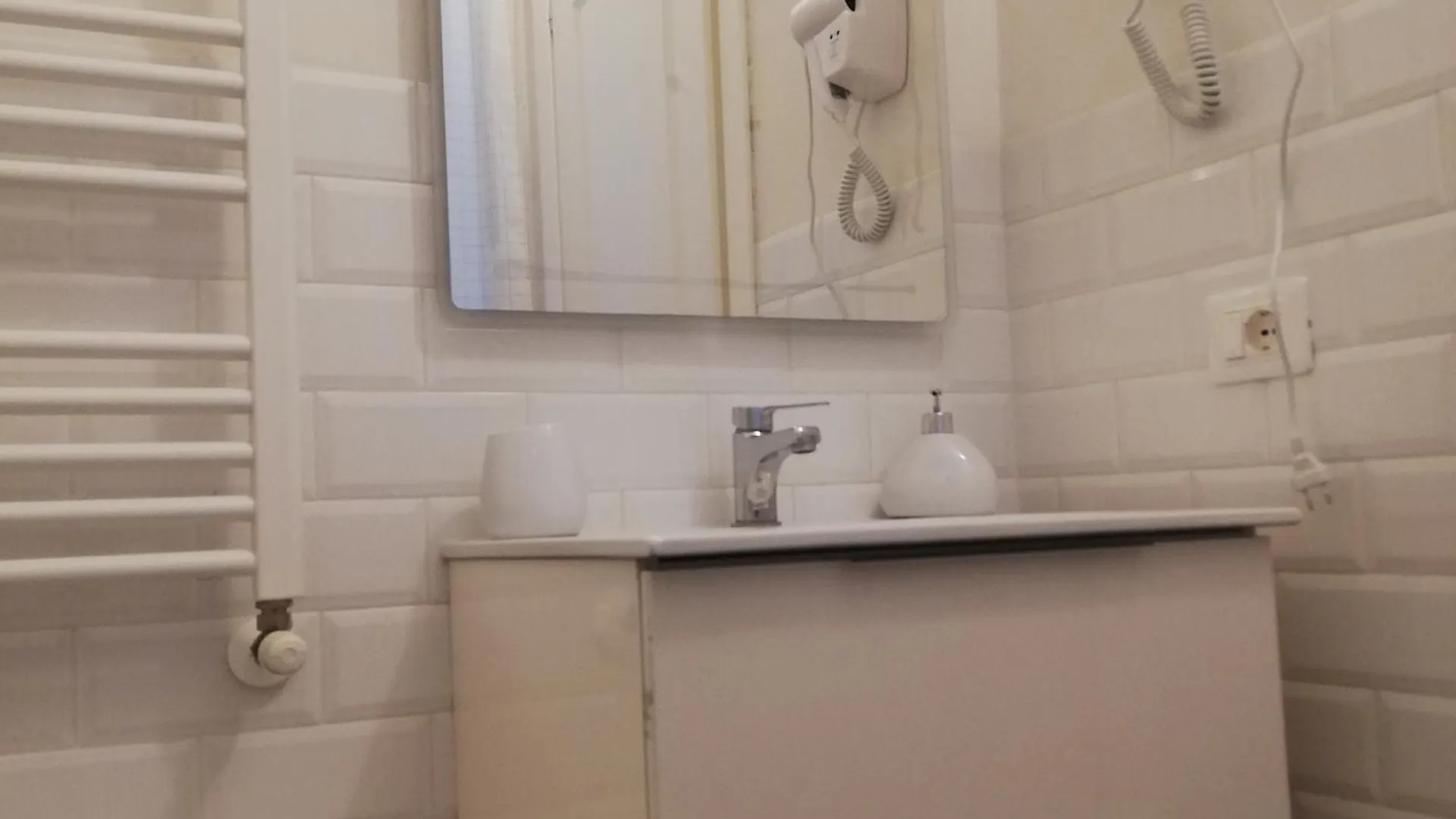 Emerald Guest House Florence 0*,  Italy