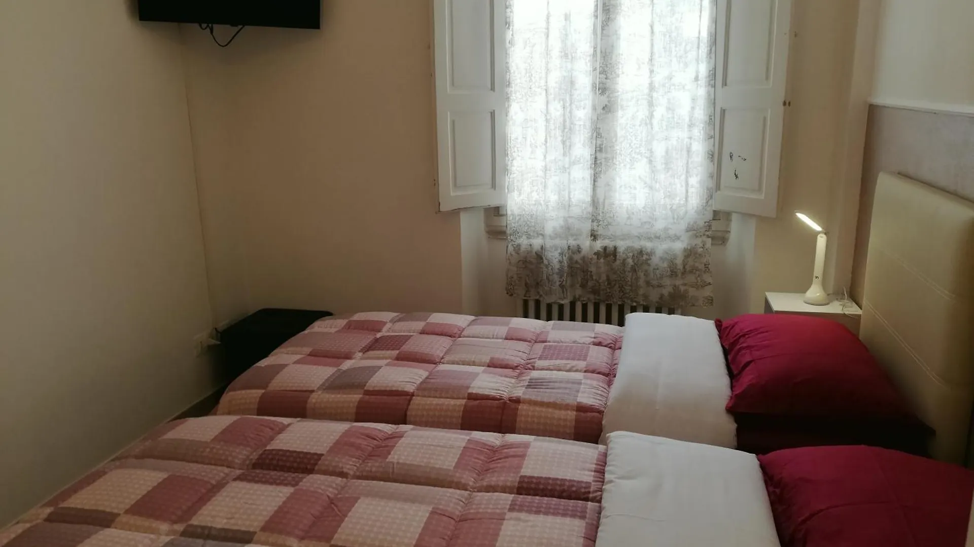Emerald Guest House Florence 0*,