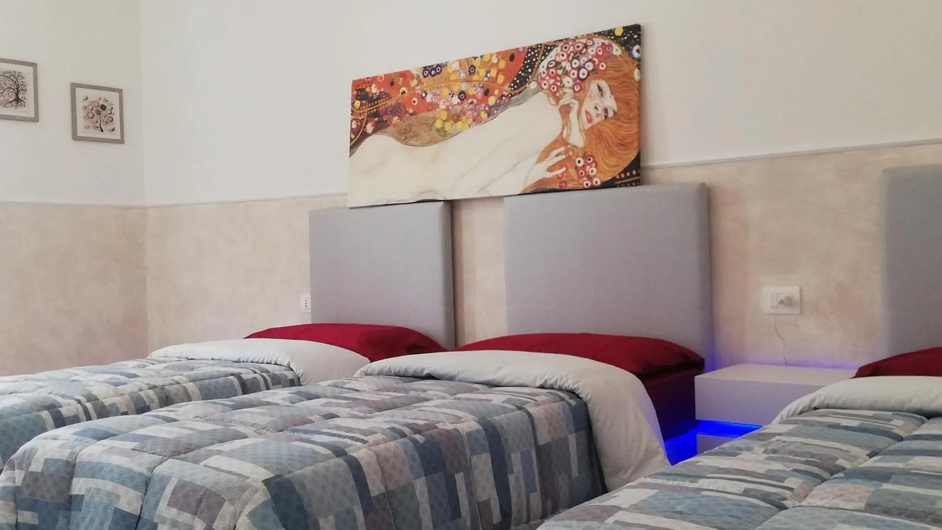 Emerald Guest House Florence Italy